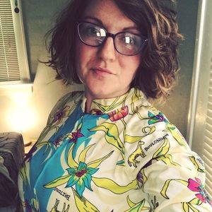 Meet your Posher, Gloria